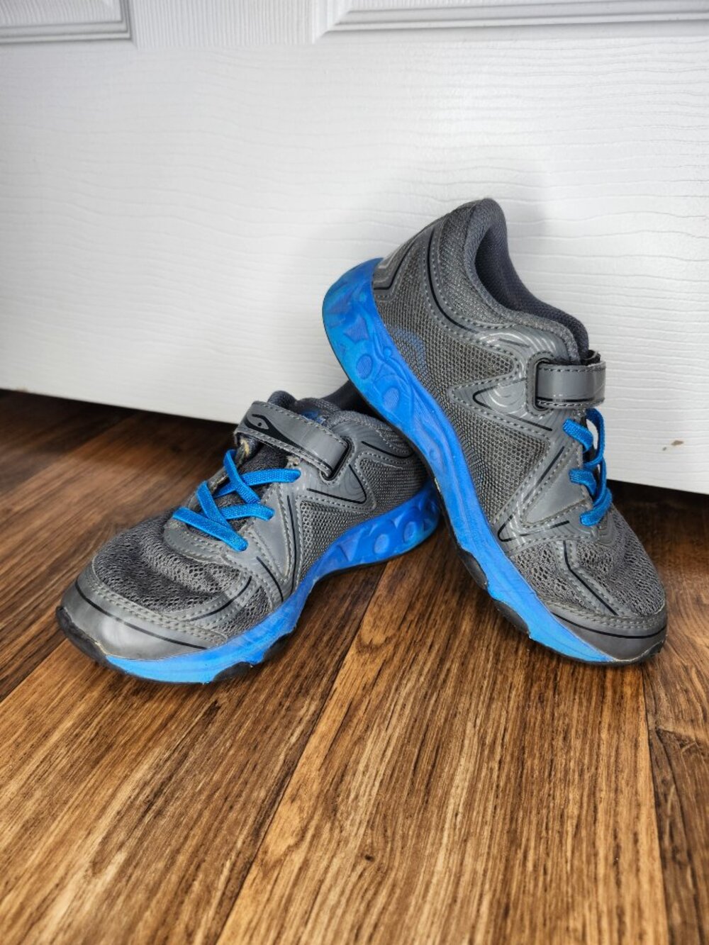 ASICS Gel Noosa Gray and Blue Hook and Loop Sneakers Size 12